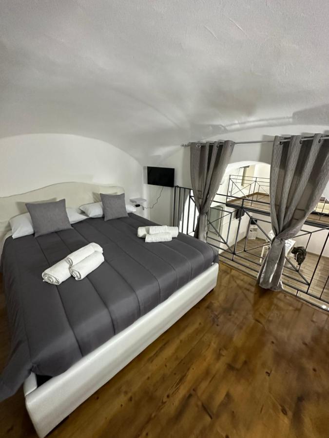 Апартаменти Aurora House Неаполь Екстер'єр фото
